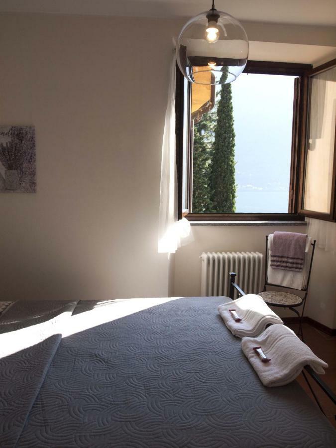 Casa Marina - Appartamento Nel Residence Di 네소 외부 사진